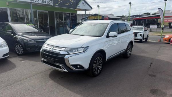 2019 Mitsubishi Outlander ZL LS image
