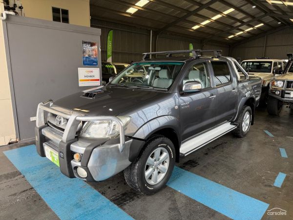 2010 Toyota Hilux SR5 Auto 4x4 MY10 Dual Cab image