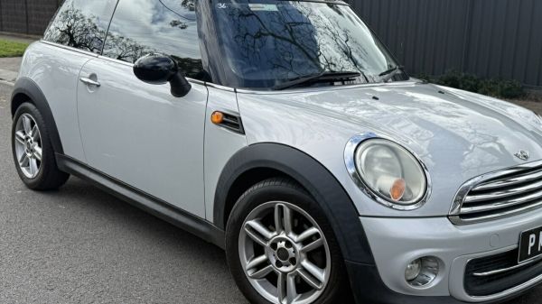 2010 Mini Cooper R56 Chilli 6 Speed Automatic Hatchback