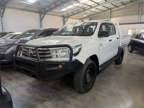 2018 TOYOTA HILUX DUAL C/CHAS GUN126R MY17 SR (4x4) image