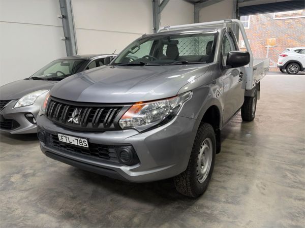 2017 MITSUBISHI TRITON C/CHAS MQ MY18 GLX image