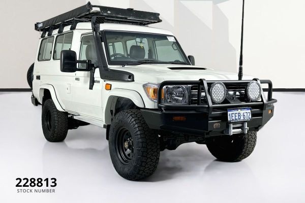2010 Toyota LANDCRUISER GXL (4x4) VDJ78R 09 UPGRADE image