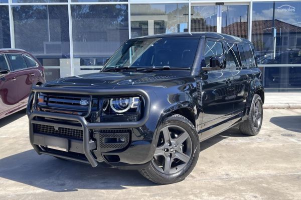 2022 Land Rover Defender  110 P525