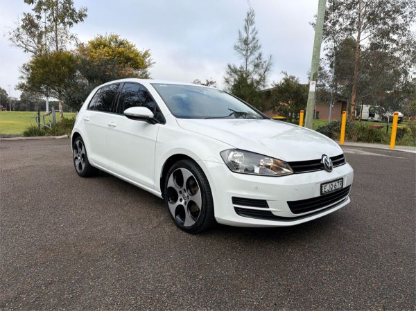 2017 Volkswagen Golf Hatchback VII MY17 92TSI Trendline image