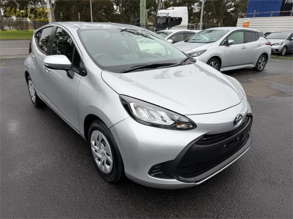 2022 Toyota Aqua Hatchback MXPK11 Hybrid image
