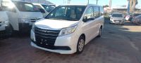 Image for 2014 Toyota Noah low km 7 seats van