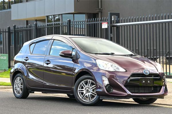 2015 Toyota Aqua Hatchback NHP10 Hybrid image