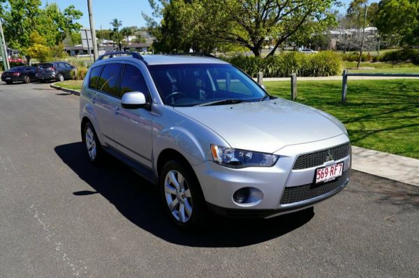 2012 Mitsubishi Outlander ZH MY12 LS (FWD) Silver 6 Speed CVT Auto Sequential Wagon image