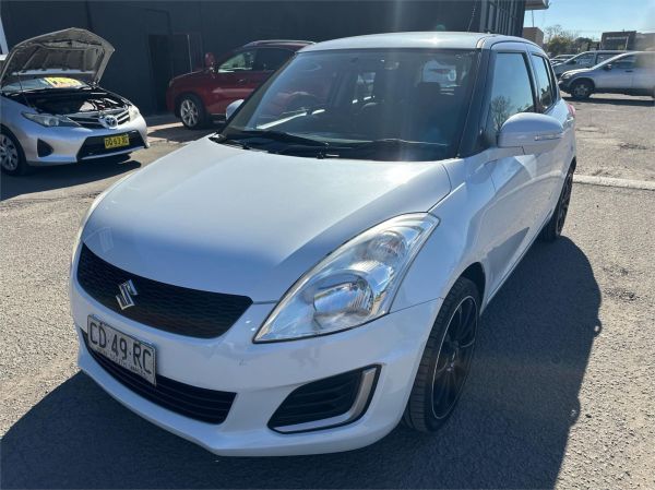 2015 SUZUKI SWIFT 5D HATCHBACK FZ GL image