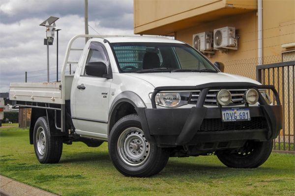 2011 MITSUBISHI TRITON C/CHAS MN MY11 GLX (4x4) image