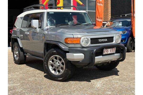 2011 Toyota FJ Cruiser GSJ15R image