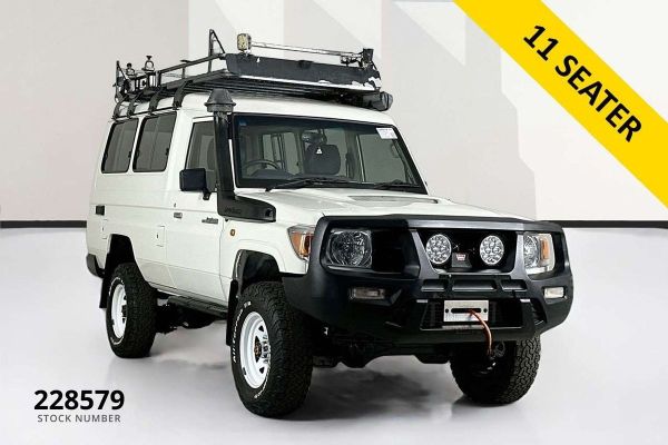 2012 Toyota LANDCRUISER WORKMATE (4x4) 11 SEAT VDJ78R 09 UPGRADE image