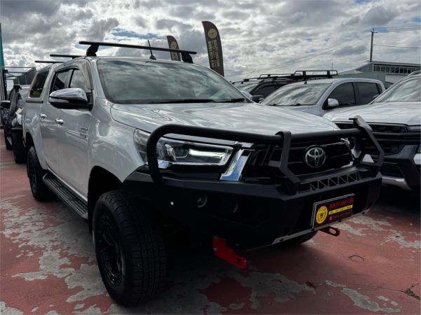 2020 Toyota Hilux GUN126R SR5 image