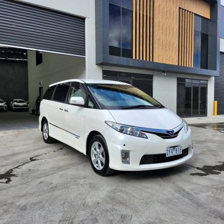 2010 Toyota Estima Hybrid Wagon image