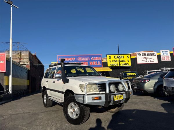 2005 Toyota Landcruiser Wagon HZJ105R Standard image