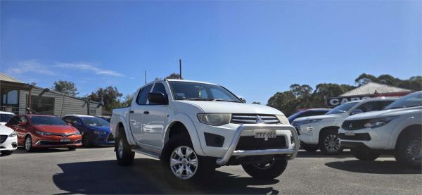 2017 MITSUBISHI TRITON DUAL CAB UTILITY MQ MY17 GLX (4x4) image