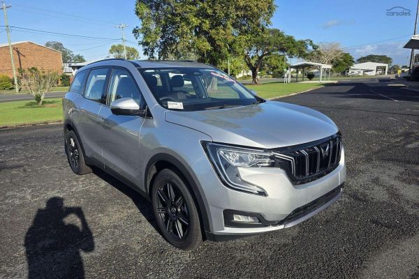 2025 Mahindra XUV700 AX7L Auto image