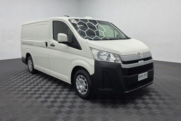 2021 Toyota Hiace GDH300R  image
