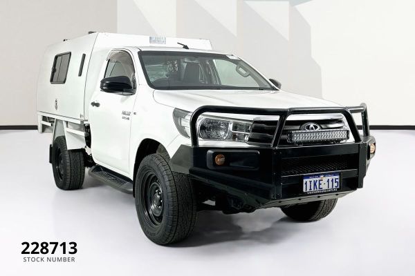 2018 Toyota HILUX SR (4x4) GUN126R MY17 4X4 image