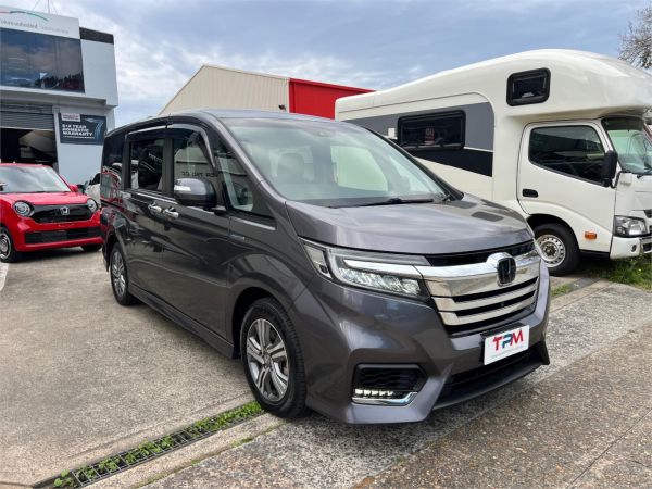 2017 Honda Stepwagon Other image