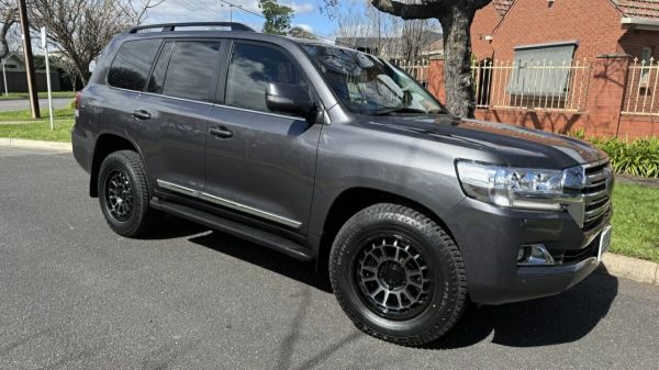 2016 Toyota Landcruiser VDJ200R MY16 Sahara (4x4) Graphite Grey 6 Speed Automatic Wagon image
