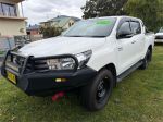 Image for 2017 TOYOTA HILUX DUAL CAB UTILITY GUN126R SR (4x4)