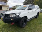 Image for 2018 TOYOTA HILUX DUAL CAB UTILITY GUN126R MY17 SR (4x4)