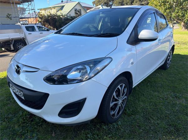 2013 MAZDA MAZDA2 5D HATCHBACK DE MY13 NEO image