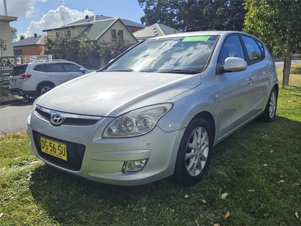 2009 HYUNDAI i30 5D HATCHBACK FD MY09 SLX 1.6 CRDi image