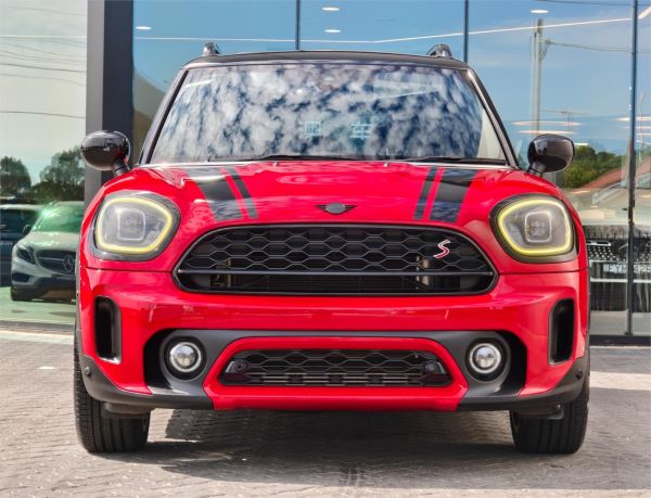 2022 MINI Countryman F60 LCI S MINI Yours image