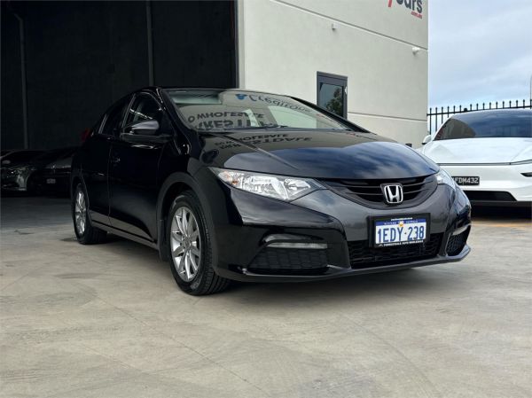 2013 Honda Civic Hatchback 9th Gen MY13 VTi-S image