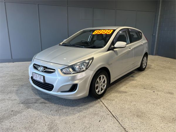 2012 Hyundai Accent Hatchback RB Active image