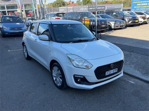 2018 SUZUKI SWIFT 5D HATCHBACK AL GL NAVIGATOR (SAFETY) image