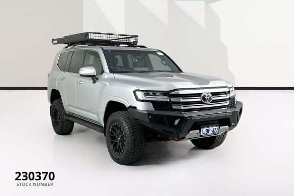 2023 Toyota Landcruiser FJA300R VX image