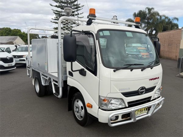 2017 Hino 300 Series Traytop 616 Trade Ace IFS image