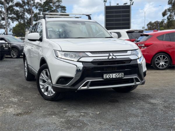 2021 Mitsubishi Outlander ZL ES image