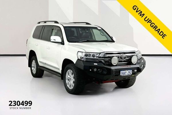 2019 Toyota Landcruiser VDJ200R Sahara image