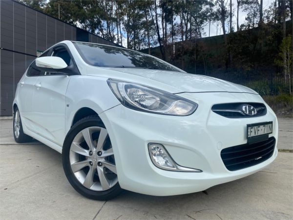 2011 HYUNDAI ACCENT 5D HATCHBACK RB PREMIUM image