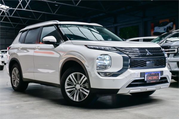 2024 Mitsubishi Outlander ZM LS image