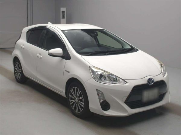 2016 Toyota Aqua Hatchback NHP10 S