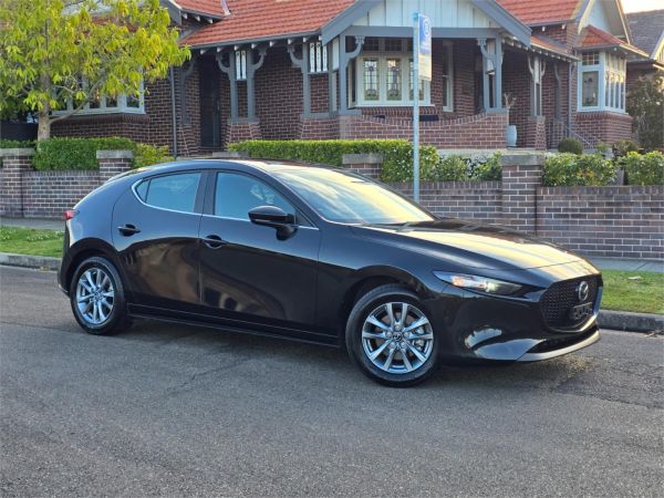 2024 Mazda 3 BP G20 Pure image