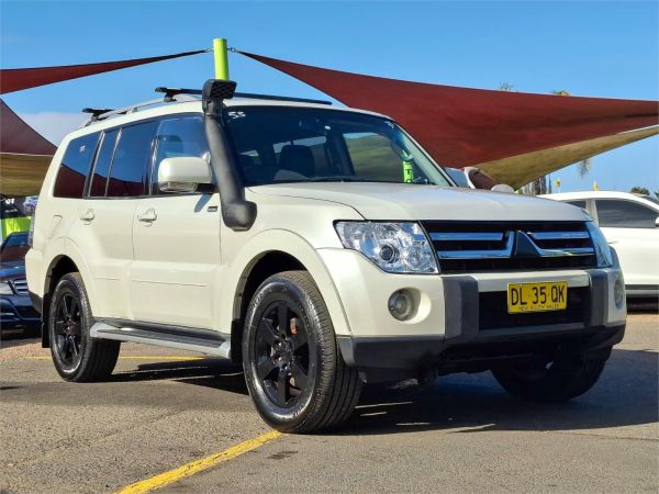 2008 Mitsubishi Pajero Wagon NS VR-X image