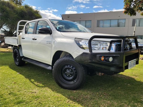 2018 TOYOTA HILUX DOUBLE C/CHAS GUN126R MY19 SR (4x4) image