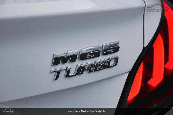 2026 MG MG5  Essence image
