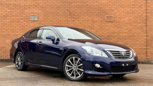2009 Toyota Crown Sedan GWS204 Hybrid image