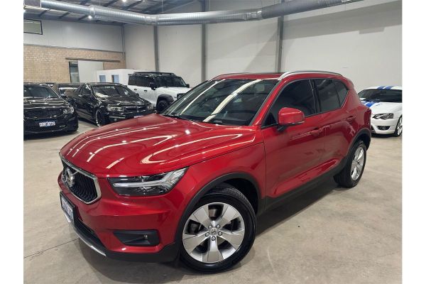 2019 Volvo XC40  T4 Momentum image