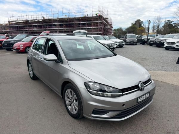 2017 Volkswagen Golf Wagon 7.5 MY17 110TSI Trendline image