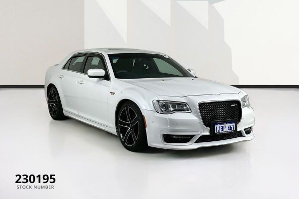 2016 Chrysler 300 SRT8 CORE MY16 image