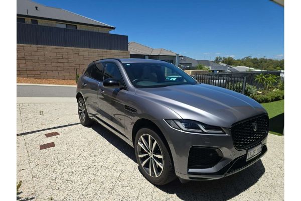 2023 Jaguar F-PACE  P400 Sport image