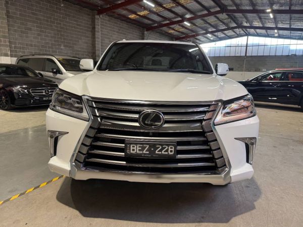 2019 Lexus LX570 Luxury 8 Seater 4x4 image